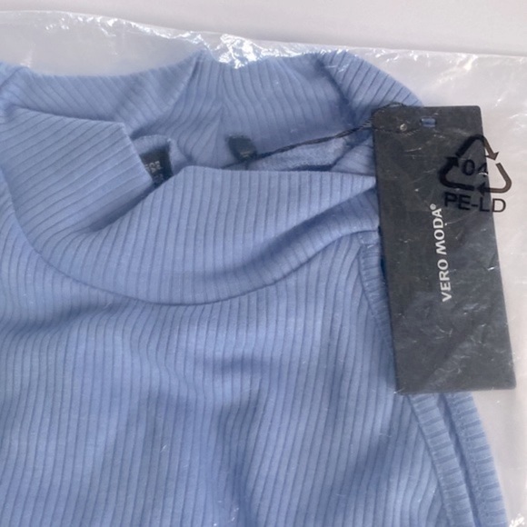 Vero Moda Sadie LongSleeve Asymmetrical One Shoulder Ribbed Top in Hydrangea, XL - Picture 4 of 6